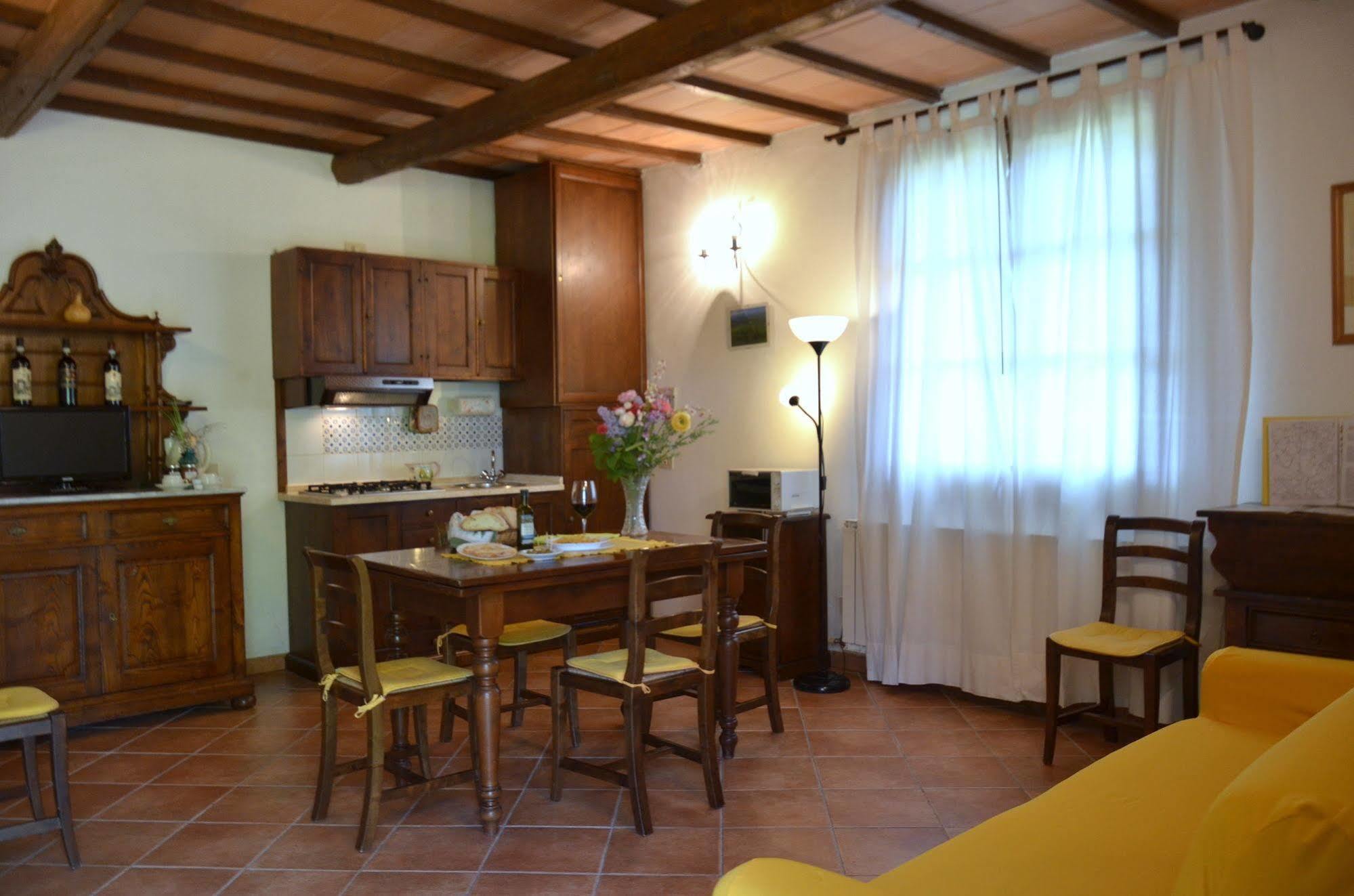 Montepulciano Stazione Agriturismo Il Casalone מראה חיצוני תמונה
