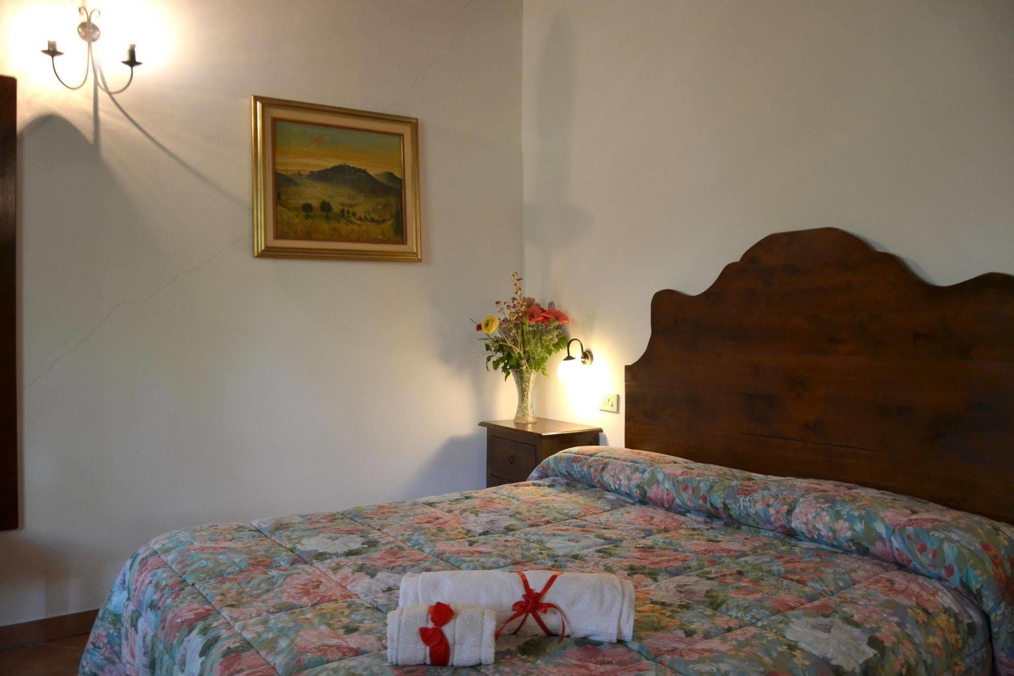 Montepulciano Stazione Agriturismo Il Casalone מראה חיצוני תמונה
