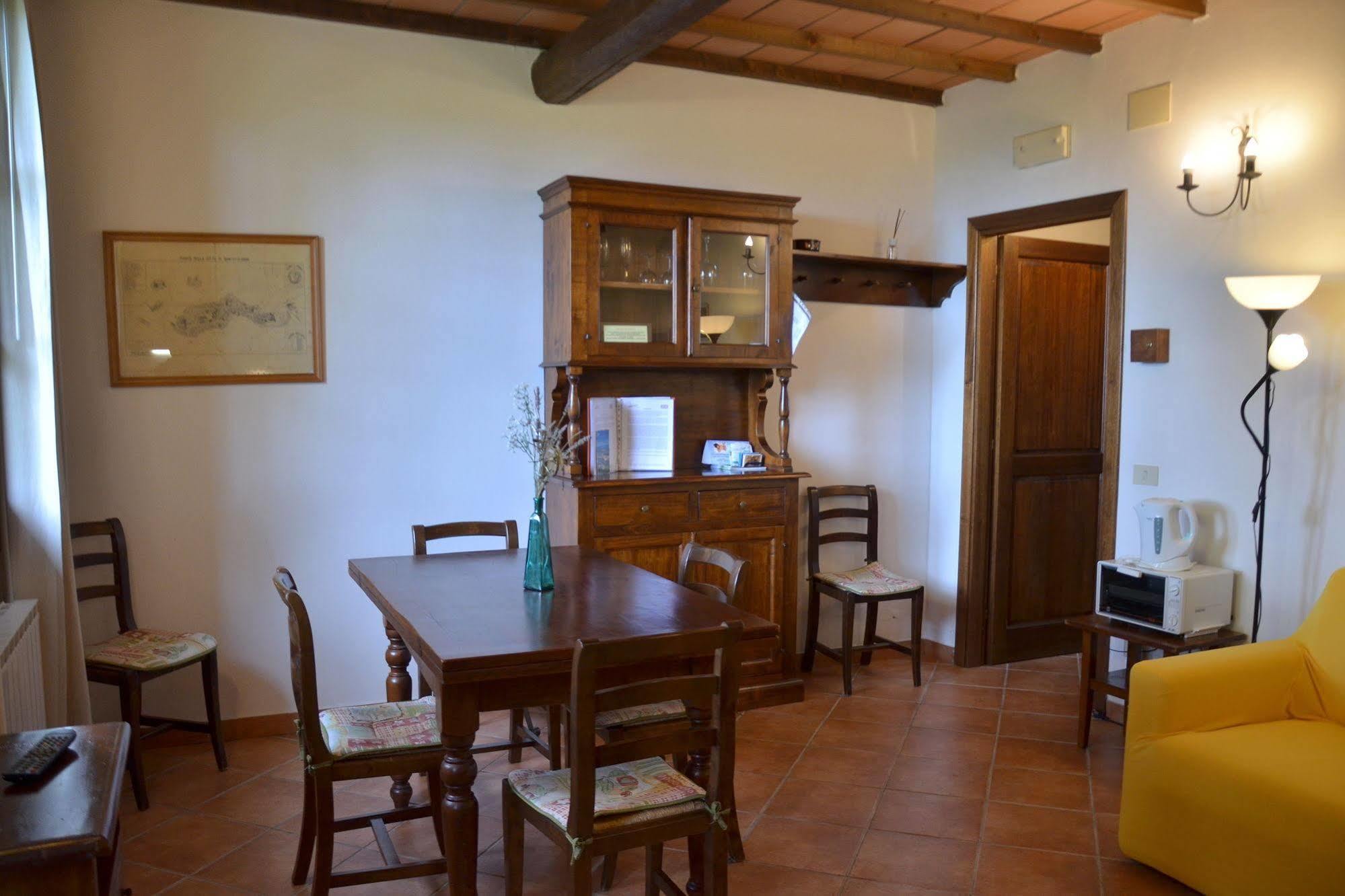 Montepulciano Stazione Agriturismo Il Casalone מראה חיצוני תמונה